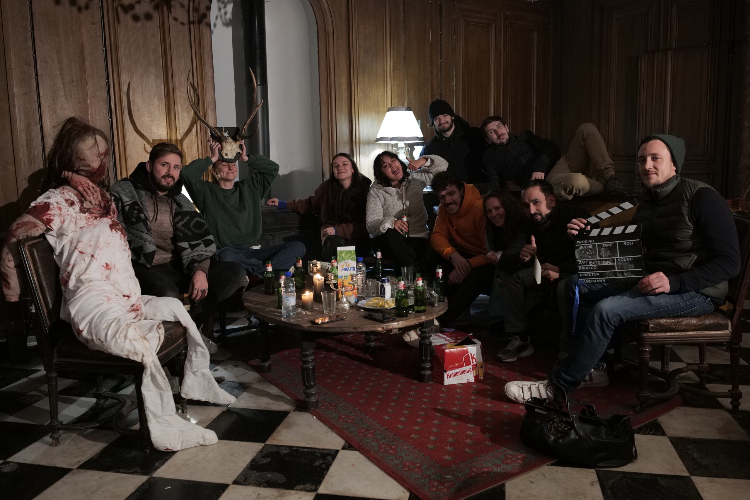 L'équipe de l'académie des arts dramatiques de Chantilly en tournage au château de Bouillancourt