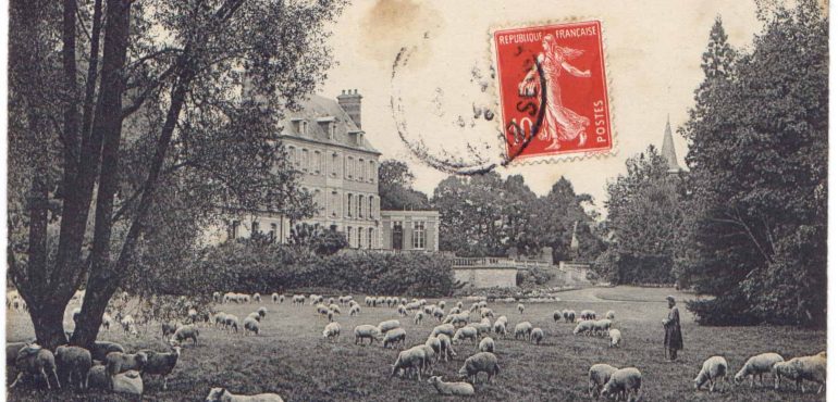 Carte Postale d'un berger et son troupeau au Château de Bouillancourt